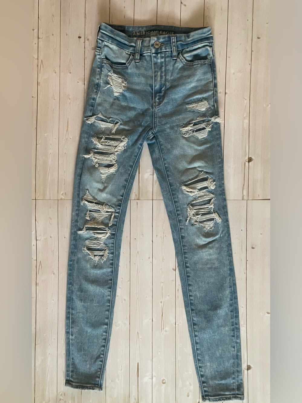 American Eagle Outfitters Distressed Skinny Jeans - Light Wash